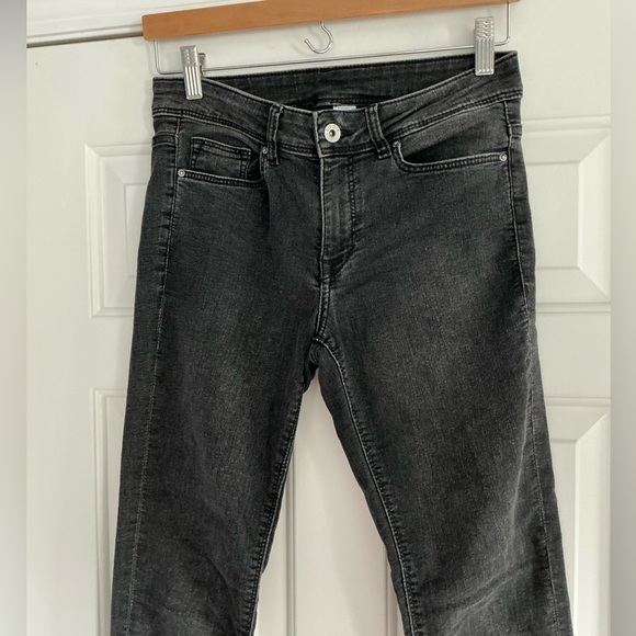 H&M Dark Gray Vintage Wash Skinny Jeans 8 - Picture 2 of 12